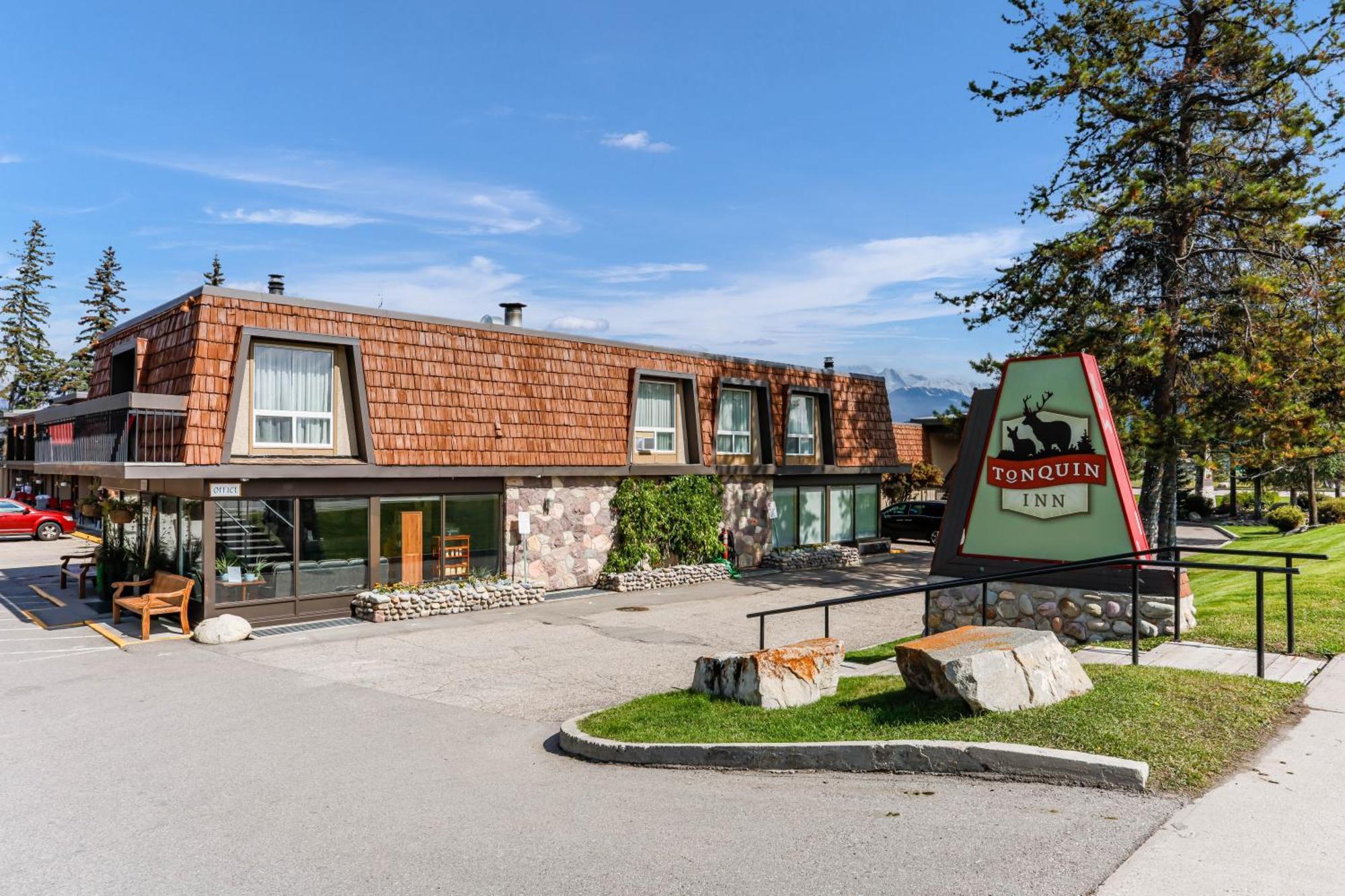ג'ספר Tonquin Inn מראה חיצוני תמונה